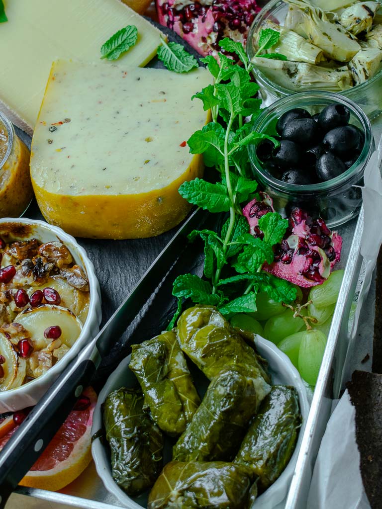 Genusserlebnis Cheeseboard Die Etwas Andere Kaseplatte Als Star Des Abends Einfach Nachschlagen